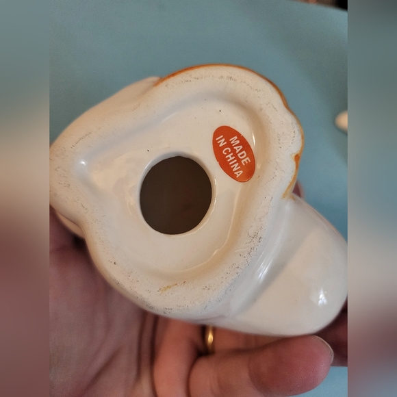 Cute Pair if Ceramic Ghosts with Pumpkins - Picture 6 of 8